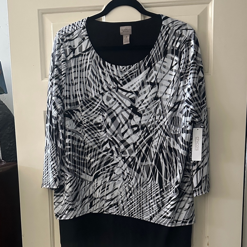 CHICO’S Easywear:  Women's Black Gray and White Patterned Blouse NWT